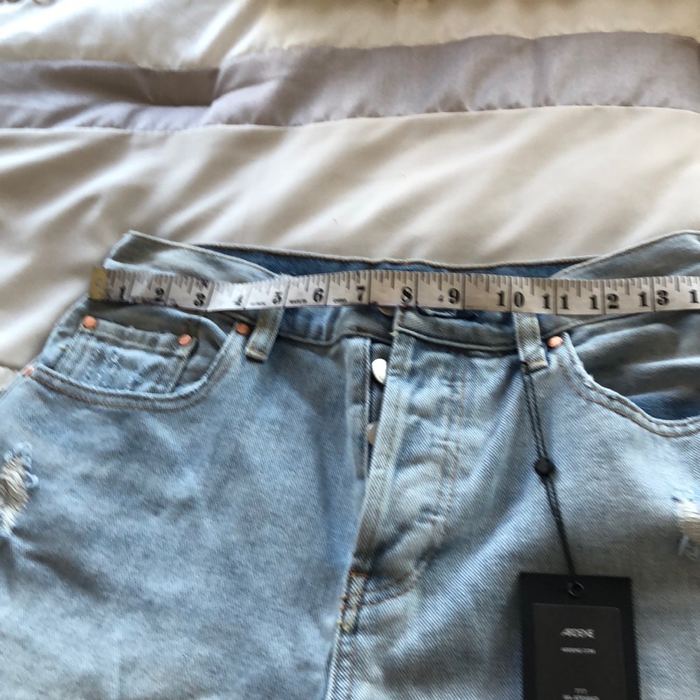 🌻Kendlall & Kylie NWT size 28 jeans, button closure - Picture 4 of 8
